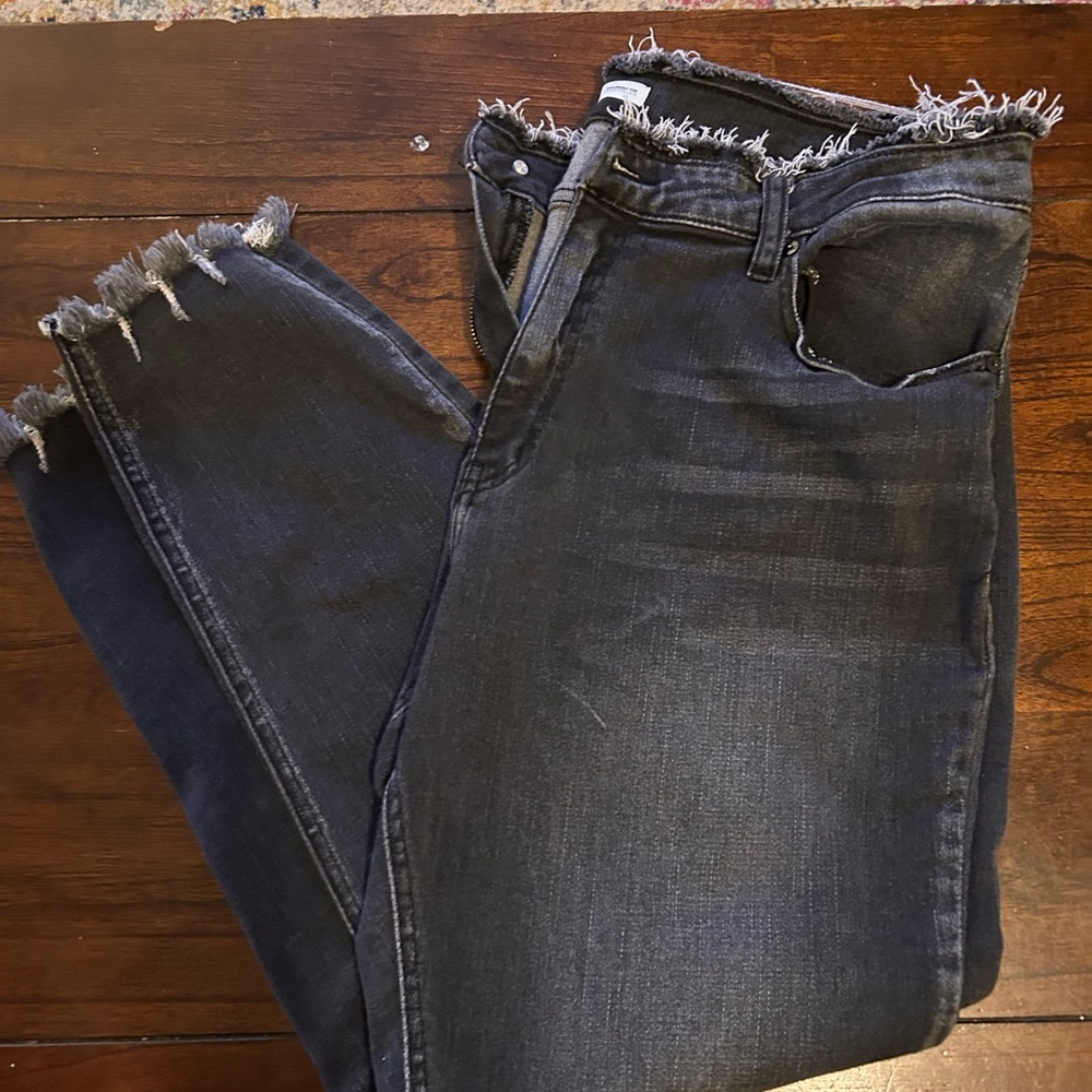 KanCan Black Frayed Hem Women Jeans